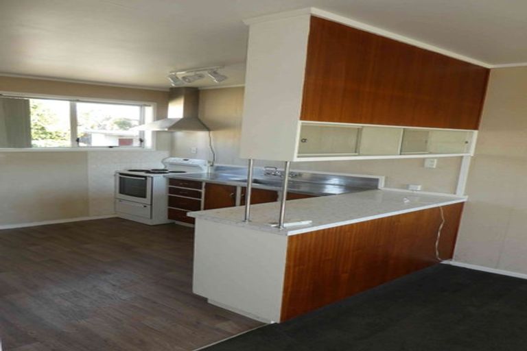 Photo of property in 4/48 Mcleod Road, Henderson, Auckland, 0612