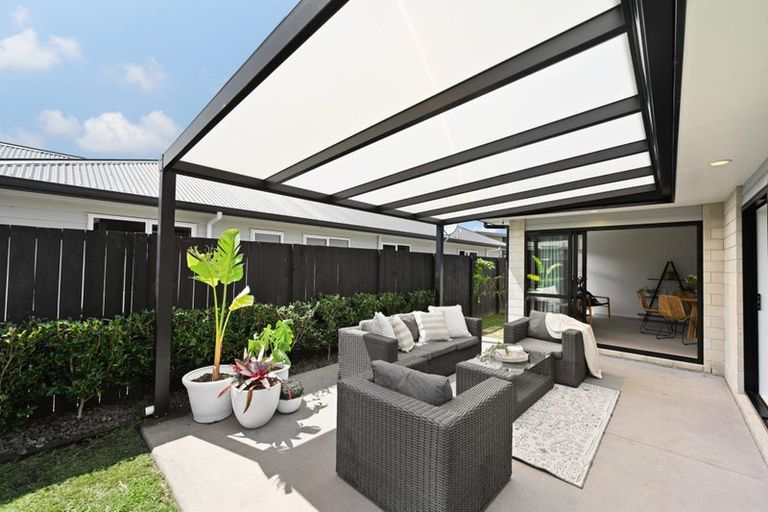 Photo of property in 1 Hebe Crescent, Papamoa Beach, Papamoa, 3118