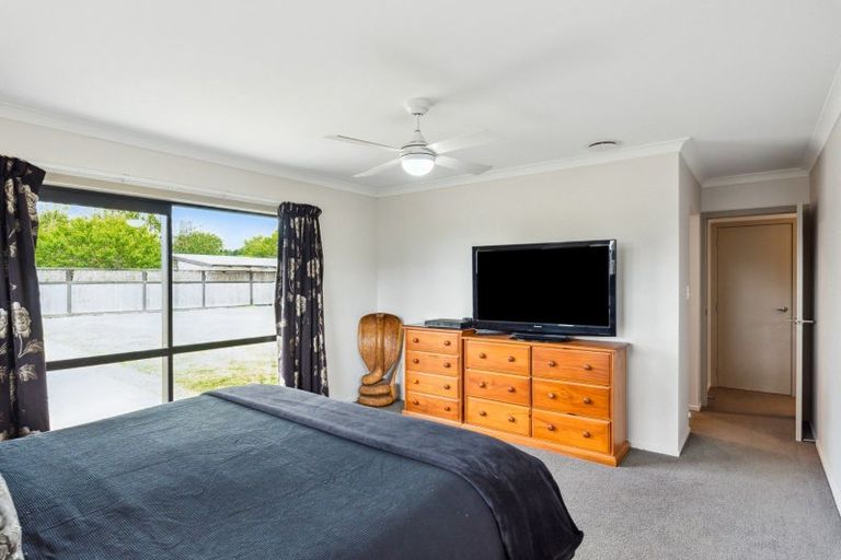 Photo of property in 53 Bruce Road, Levin, 5510