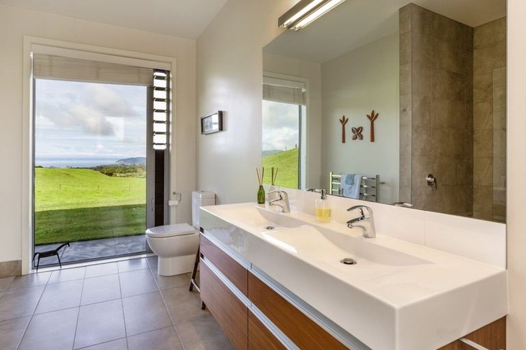Photo of property in 37 Hepina Heights, Kinloch, Taupo, 3377