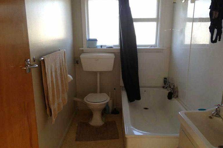 Photo of property in 2/11 Maxwell Street, Riccarton, Christchurch, 8041