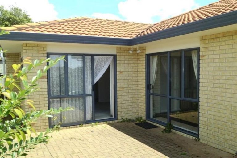 Photo of property in 2 Genesis Place, Flat Bush, Auckland, 2019