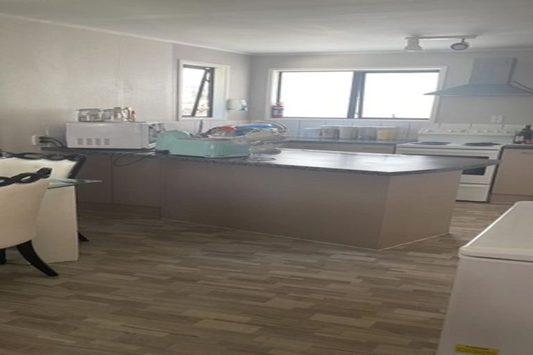 Photo of property in 23 Armada Drive, Ranui, Auckland, 0612