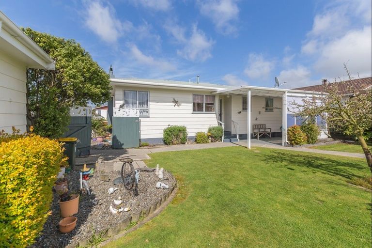 Photo of property in 20 Charles Street, Levin, 5510