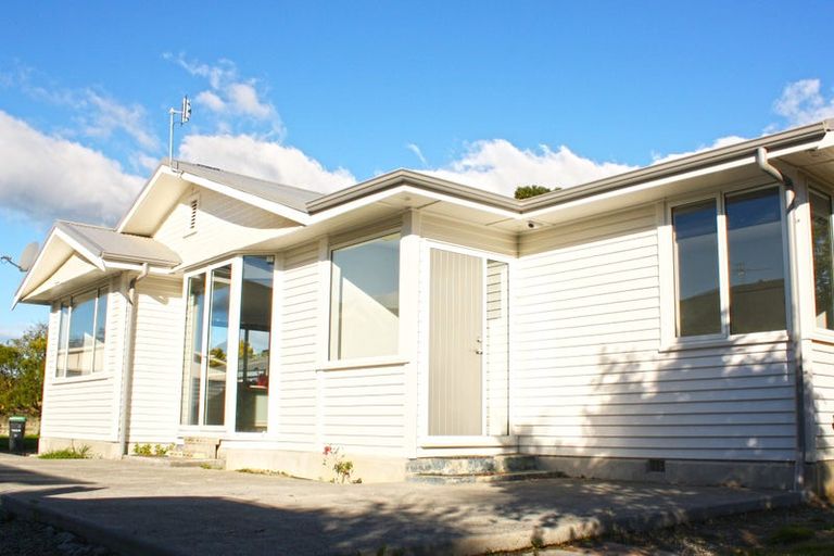 Photo of property in 102 Stapletons Road, Richmond, Christchurch, 8013