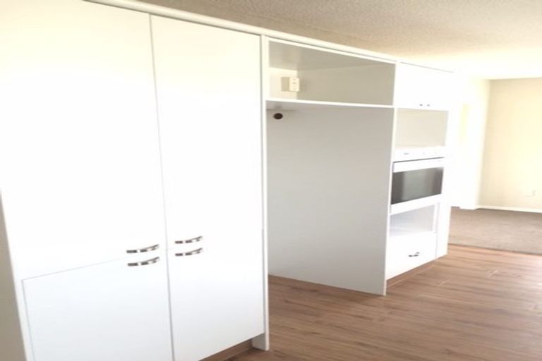 Photo of property in 16 Stacey Place, Woolston, Christchurch, 8062