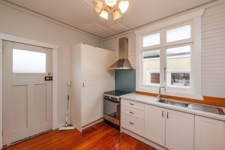 Photo of property in 12 Fitzroy Street, Terrace End, Palmerston North, 4410
