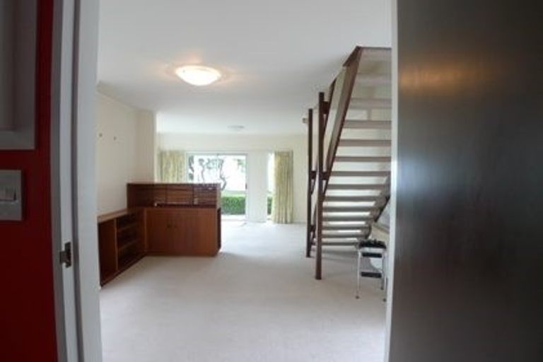 Photo of property in 6b Auckland Terrace, Melrose, Wellington, 6023