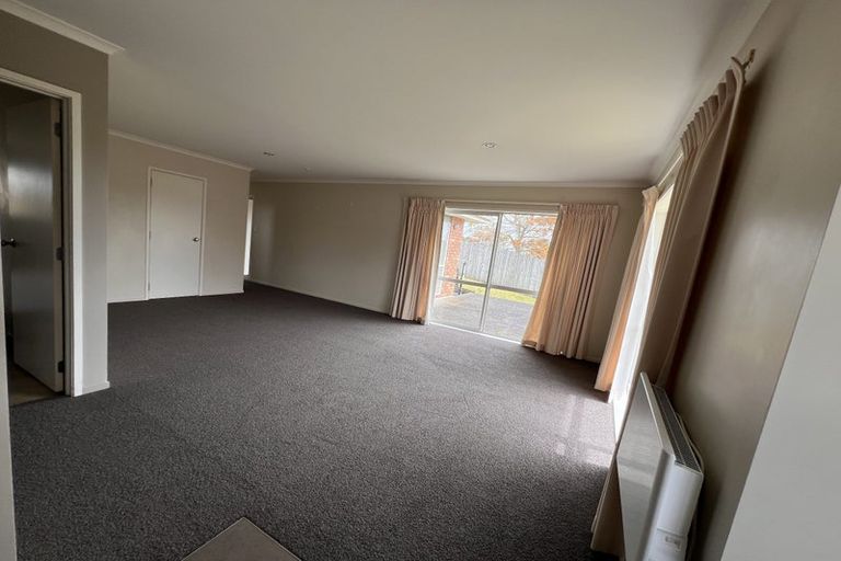 Photo of property in 9 Canyon Drive, Oteha, Auckland, 0632