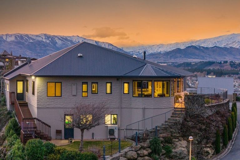 Photo of property in 22 Bodkin Road, Bridge Hill, Alexandra, 9320