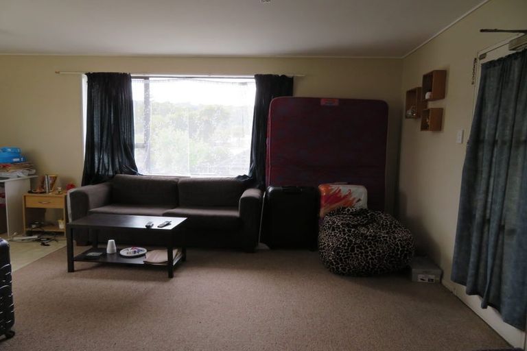 Photo of property in 1 East Grove, Alicetown, Lower Hutt, 5010