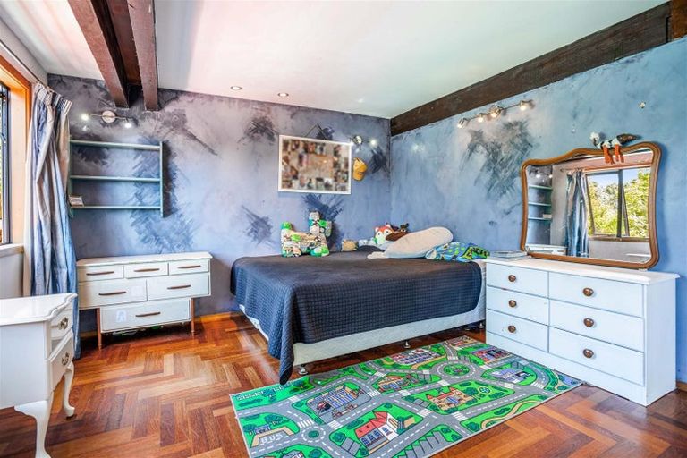 Photo of property in 28 Stillwater Crescent, Stillwater, Silverdale, 0993