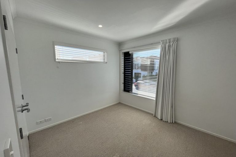 Photo of property in 14 Flounder Road, Hobsonville, Auckland, 0616