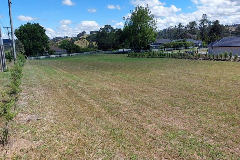 Photo of property in 2 Cherrywood Rise, Paparoa, 0571