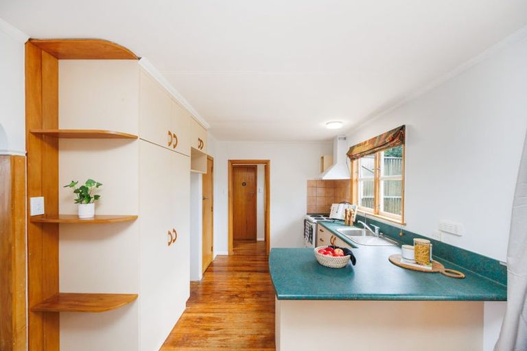 Photo of property in 27 Pembroke Street, Highbury, Palmerston North, 4412