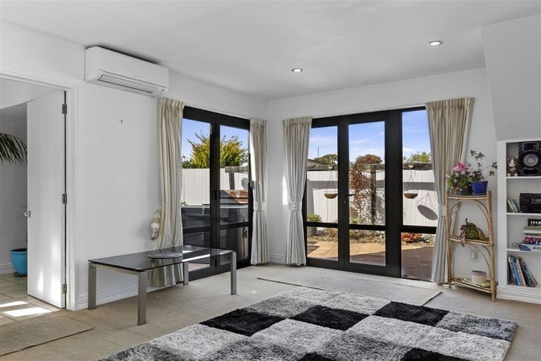 Photo of property in 23 Coates Place, Rangiora, 7400