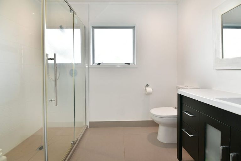 Photo of property in 4 Claude Road, Stanmore Bay, Whangaparaoa, 0932