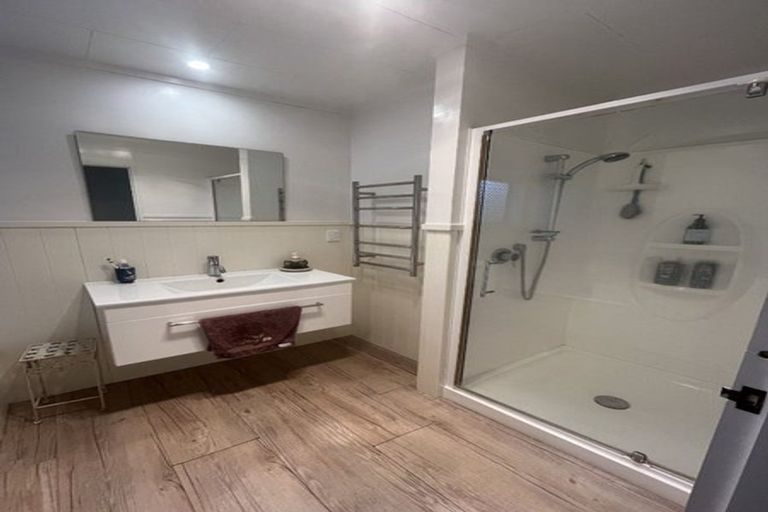 Photo of property in 25 Kaweka Place, Havelock North, 4130