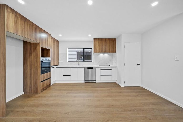 Photo of property in 7/9 Wilson Place, Papakura, 2110