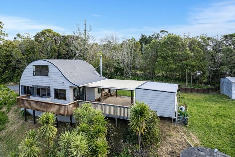 Photo of property in 307 Whananaki North Road, Opuawhanga, Hikurangi, 0181