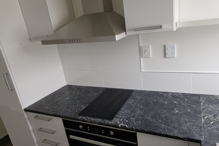 Photo of property in 33 Seddon Road, Frankton, Hamilton, 3204