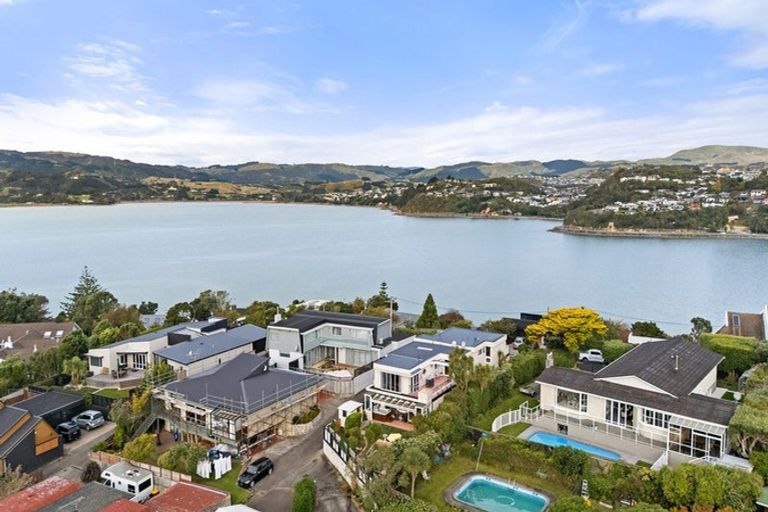 Photo of property in 81 Seaview Road, Paremata, Porirua, 5024