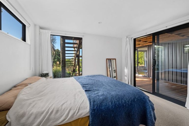 Photo of property in 33 Marama Crescent, Mount Pleasant, Christchurch, 8081