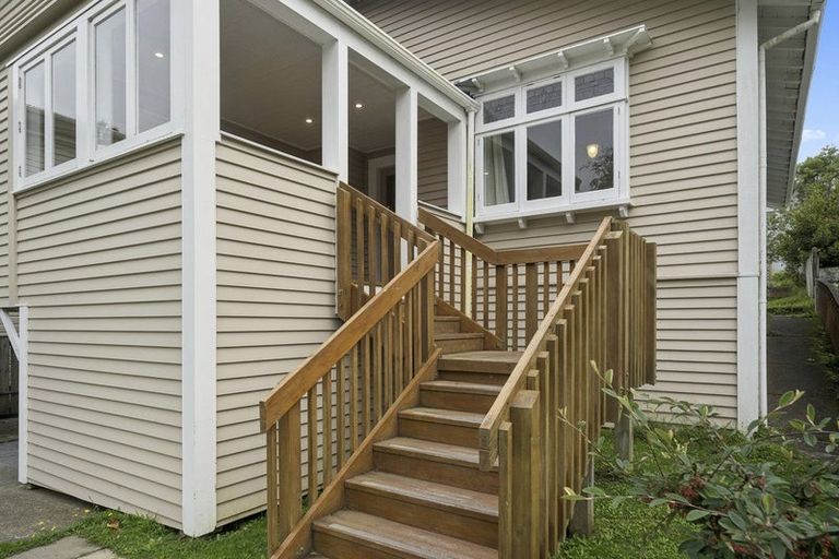 Photo of property in 21 Burrows Avenue, Karori, Wellington, 6012