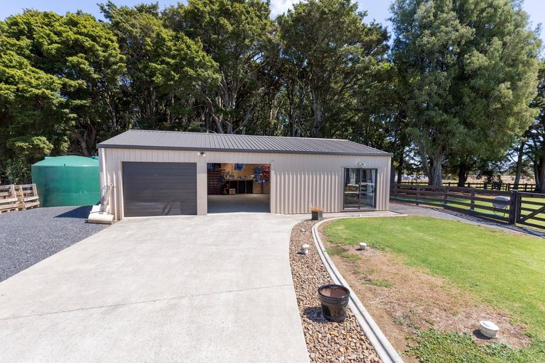 Photo of property in 1398 Glenbrook Waiuku Road, Glenbrook, Waiuku, 2681