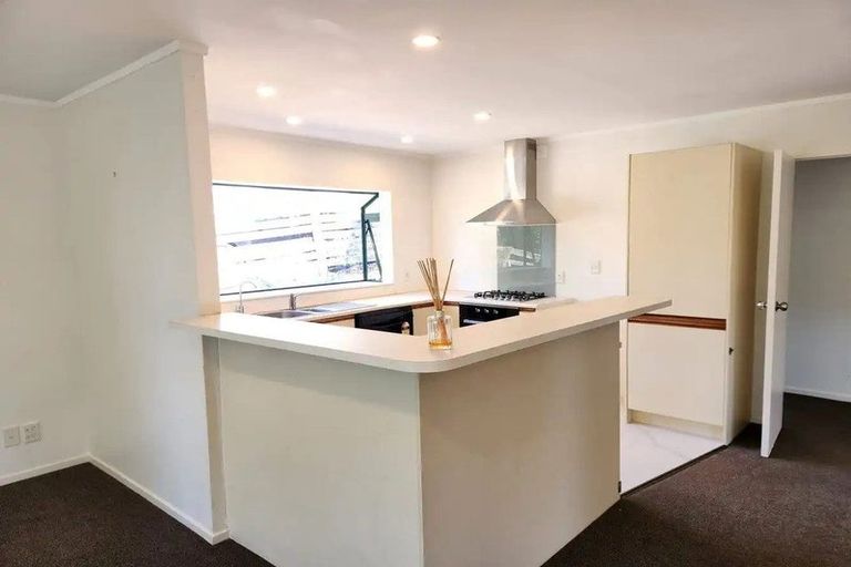 Photo of property in 51b Clayburn Road, Glen Eden, Auckland, 0602