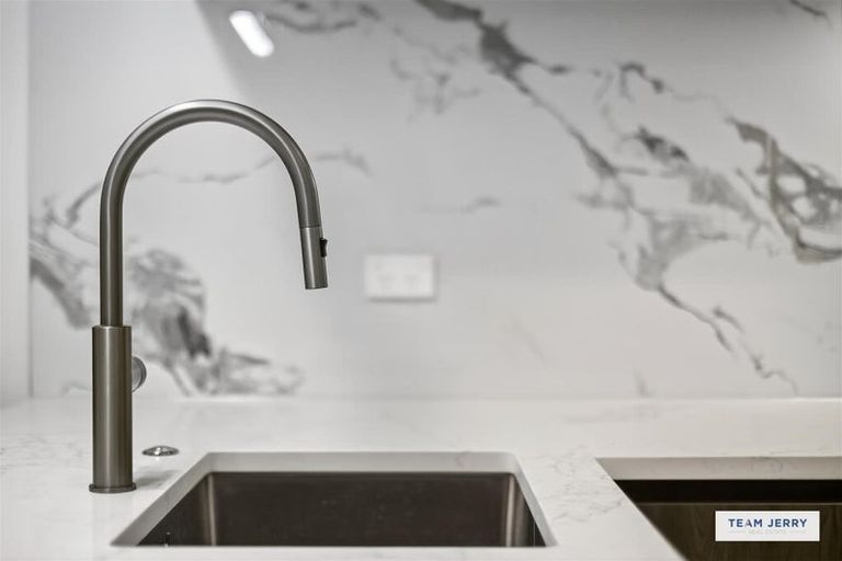 Photo of property in 25 Jandell Crescent, Bucklands Beach, Auckland, 2014