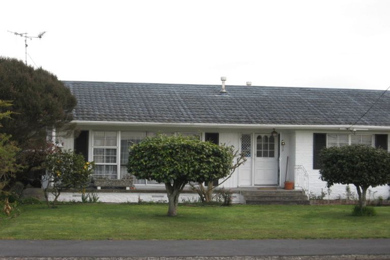 Photo of property in 27 Howden Road, Fairfield, Hamilton, 3214