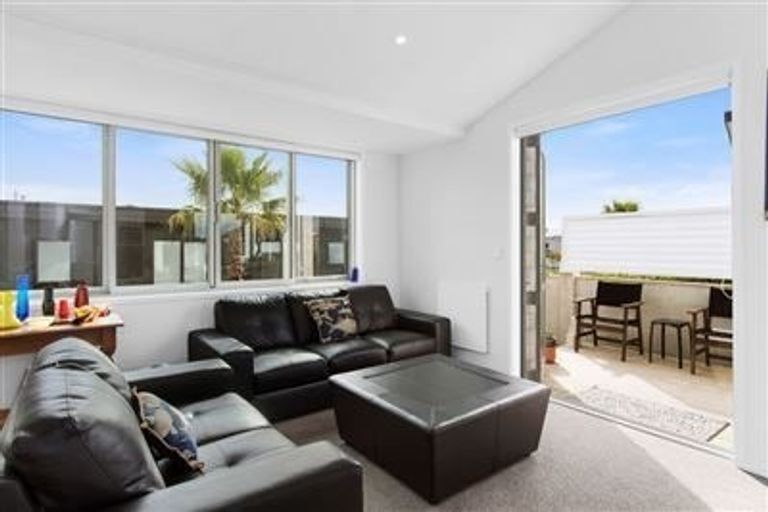 Photo of property in 4 Celmisia Retreat, Papamoa Beach, Papamoa, 3118