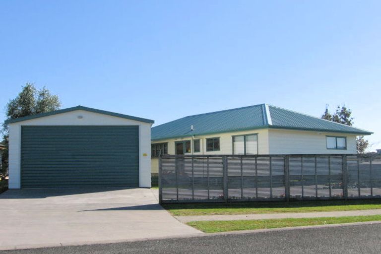 Photo of property in 3 Morcom Drive, Cooks Beach, Whitianga, 3591