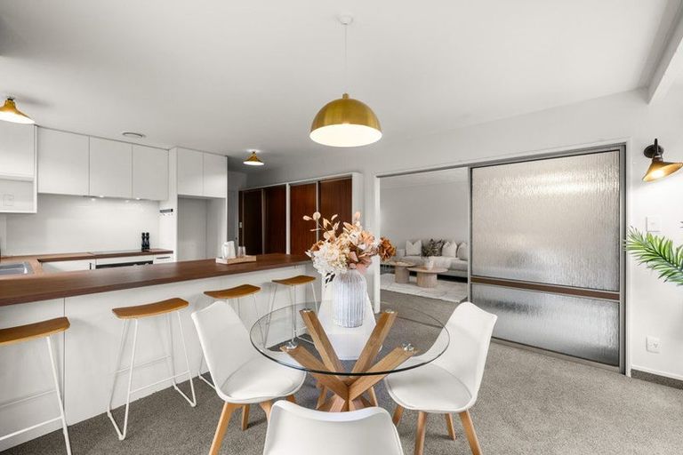 Photo of property in 2/7 Ringwood Place, Avonhead, Christchurch, 8042