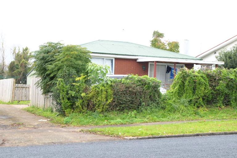 Photo of property in 18 Earlsworth Road, Mangere East, Auckland, 2024