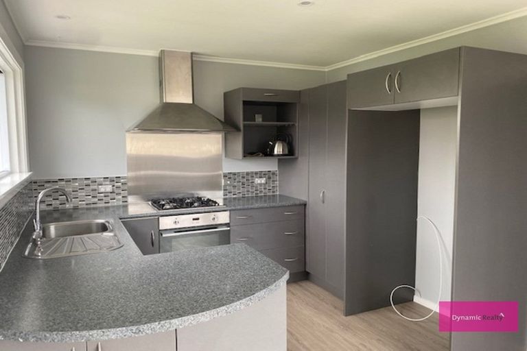 Photo of property in 18 Bideford Place, Dallington, Christchurch, 8061