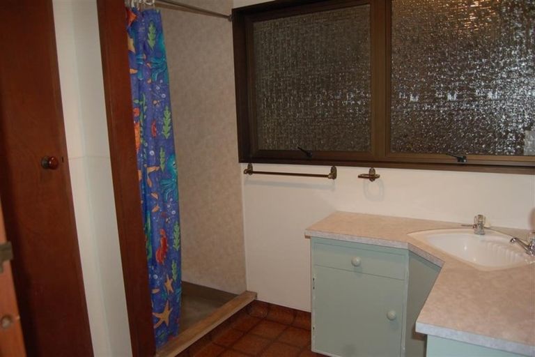 Photo of property in 27 Burns Road, Hospital Hill, Napier, 4110