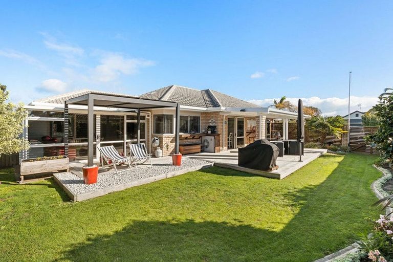 Photo of property in 4 Amery Place, Papamoa Beach, Papamoa, 3118