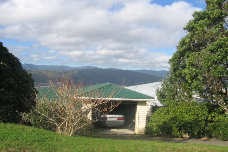 Photo of property in 178 Normandale Road, Normandale, Lower Hutt, 5010
