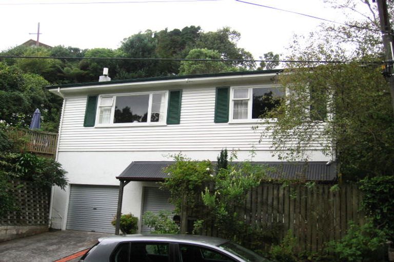 Photo of property in 15 Torwood Road, Khandallah, Wellington, 6035