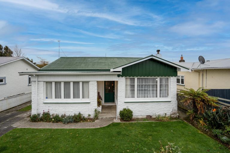 Photo of property in 112 Shamrock Street, Takaro, Palmerston North, 4412
