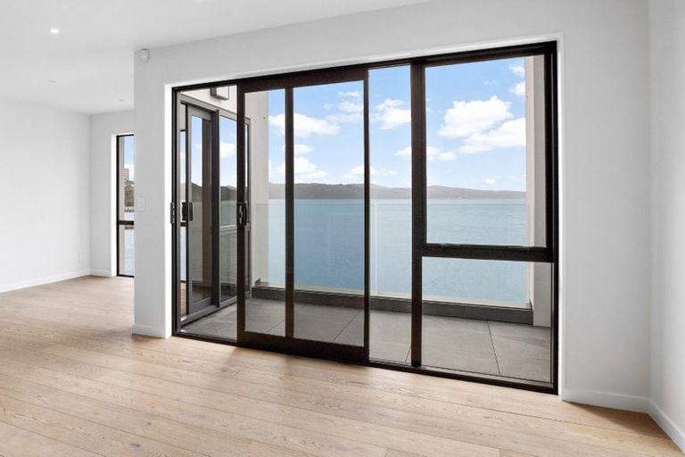 Photo of property in 9/148 Evans Bay Parade, Roseneath, Wellington, 6021