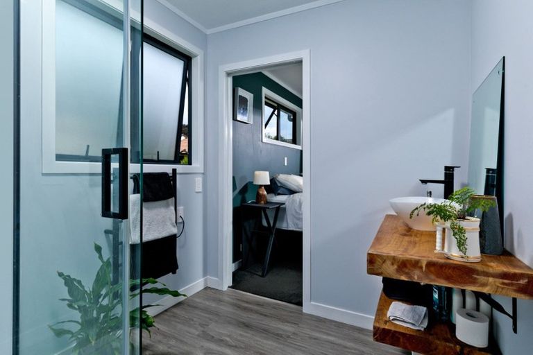 Photo of property in 125 Solar Road, Glen Eden, Auckland, 0602