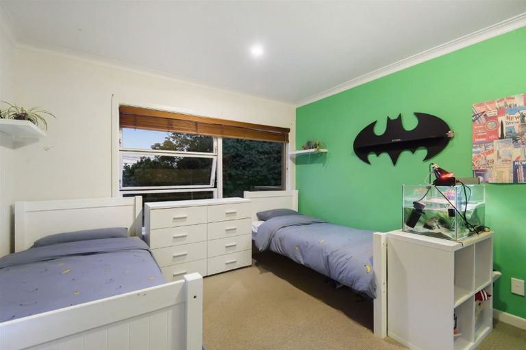 Photo of property in 24 Otakau Road, Milford, Auckland, 0620