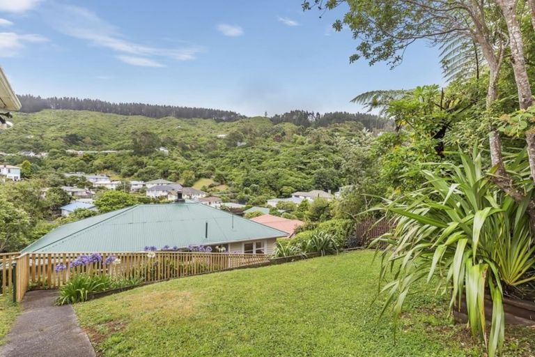 Photo of property in 31 Olivia Crescent, Tawa, Wellington, 5028