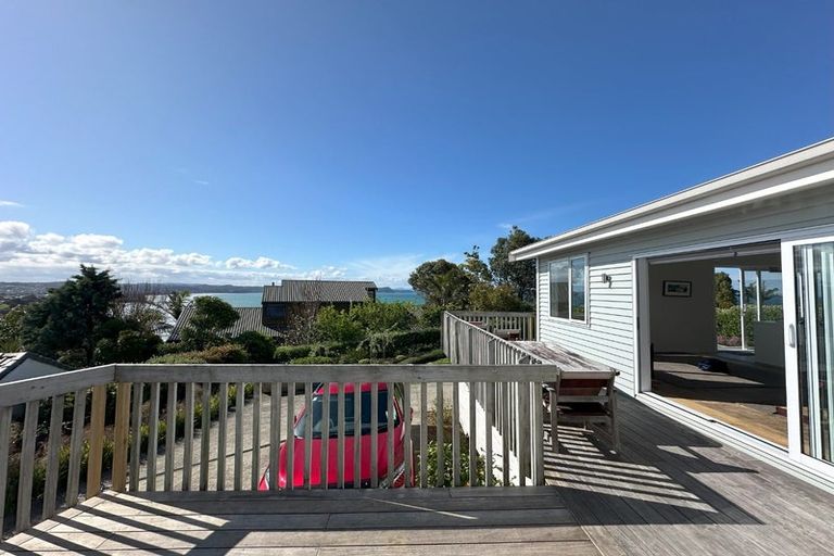 Photo of property in 70a Vipond Road, Stanmore Bay, Whangaparaoa, 0932