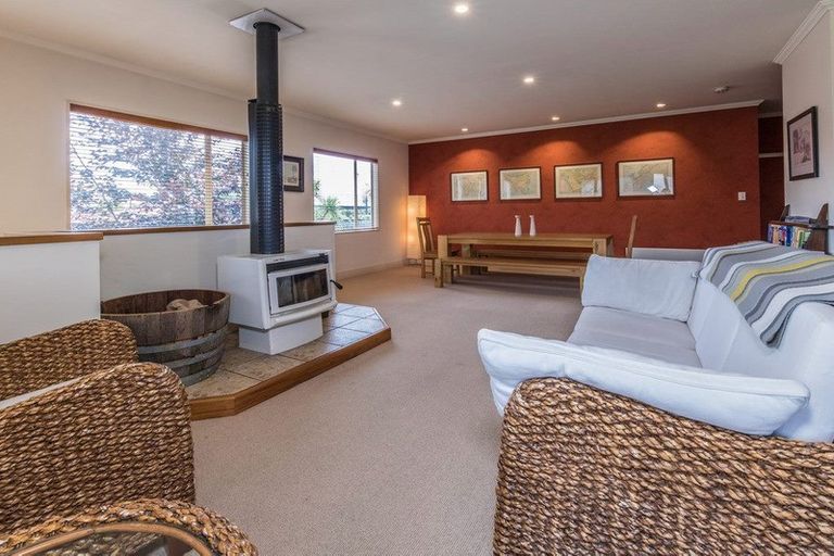 Photo of property in 41a Kings Drive, Wanaka, 9305