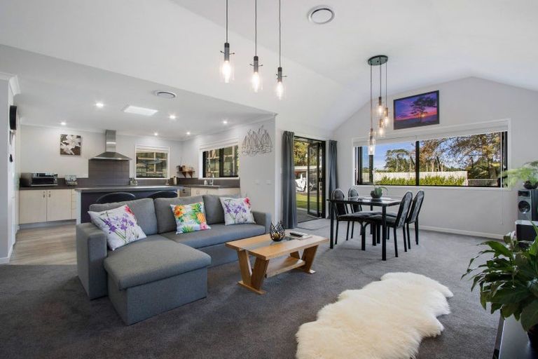 Photo of property in 10 Bransley Grove, Katikati, 3129