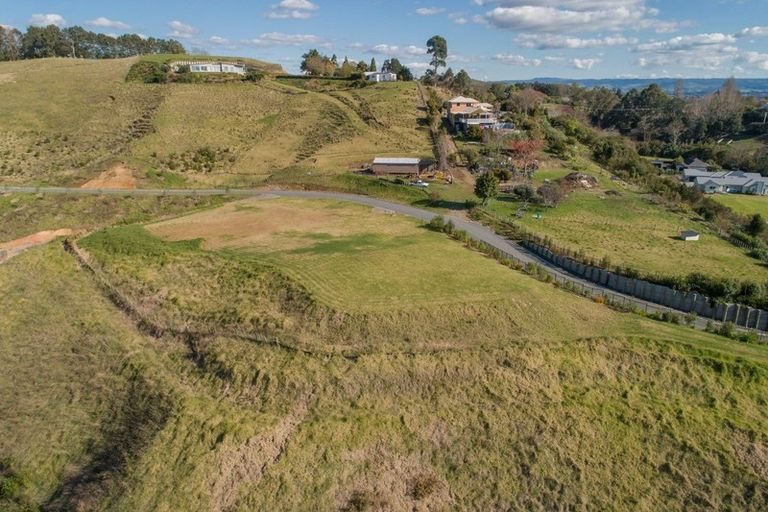 Photo of property in 1 Te Auhi Way, Welcome Bay, Tauranga, 3112